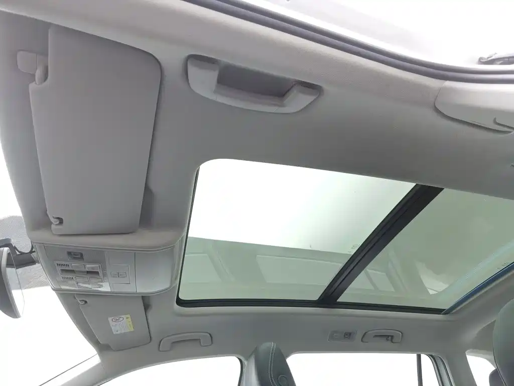 Volkswagen Tiguan L — миниатюра 14