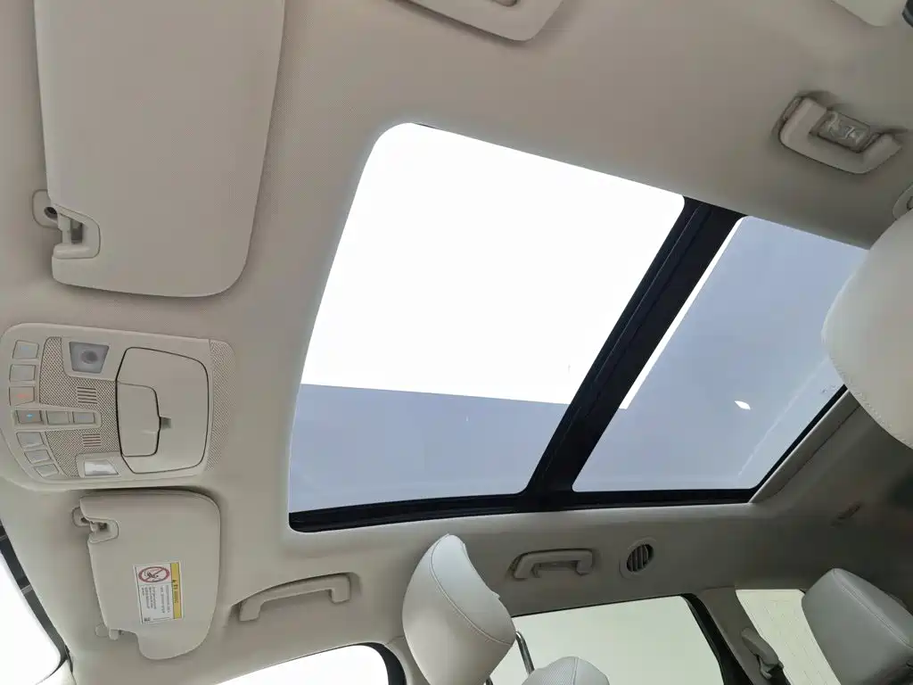Ford Edge — миниатюра 14