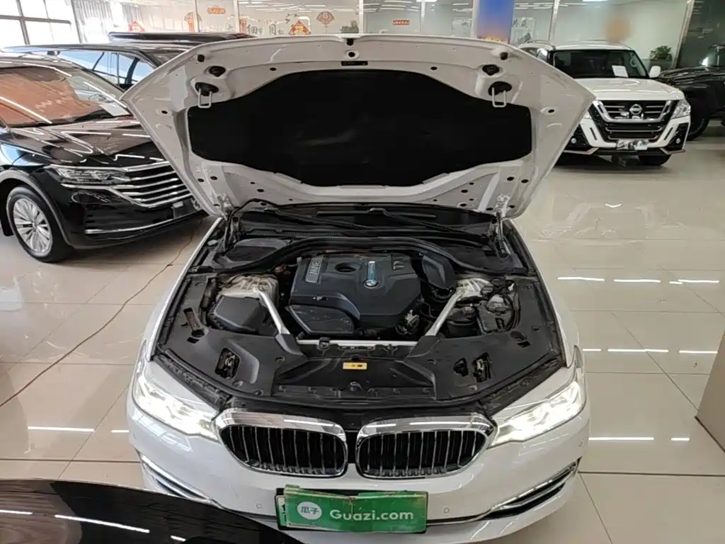 BMW 5 Series New Energy — миниатюра 20