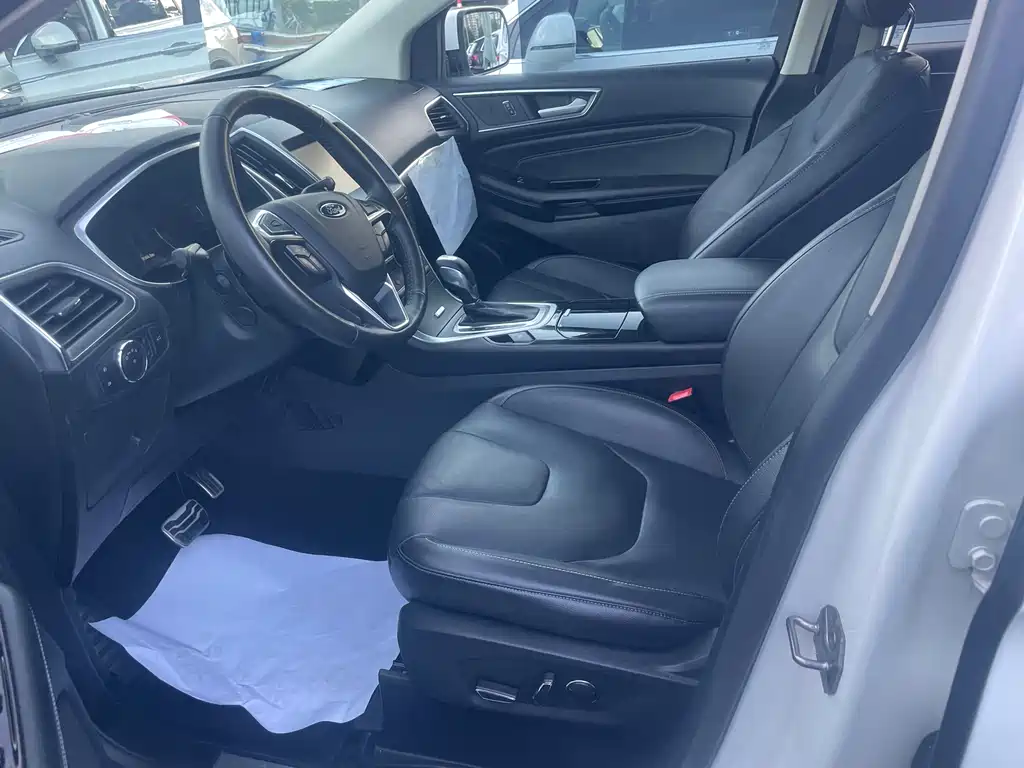 Ford Edge 2015 2.0T GTDi