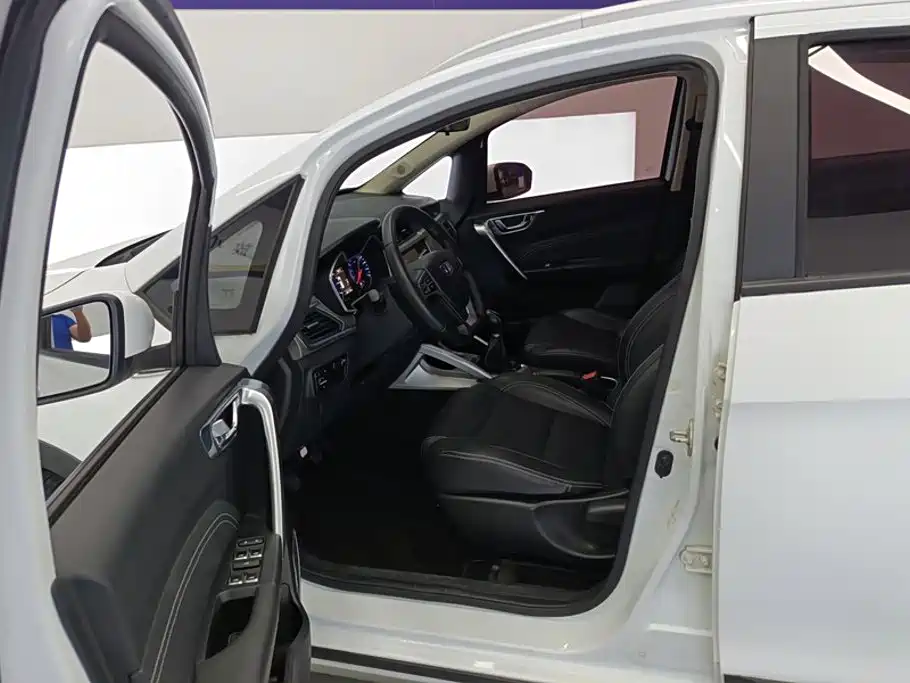 Geely Vision X3 — миниатюра 9