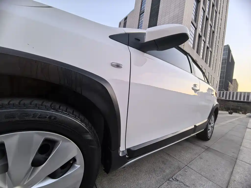 TOYOTA YARIS L ZHIXUAN