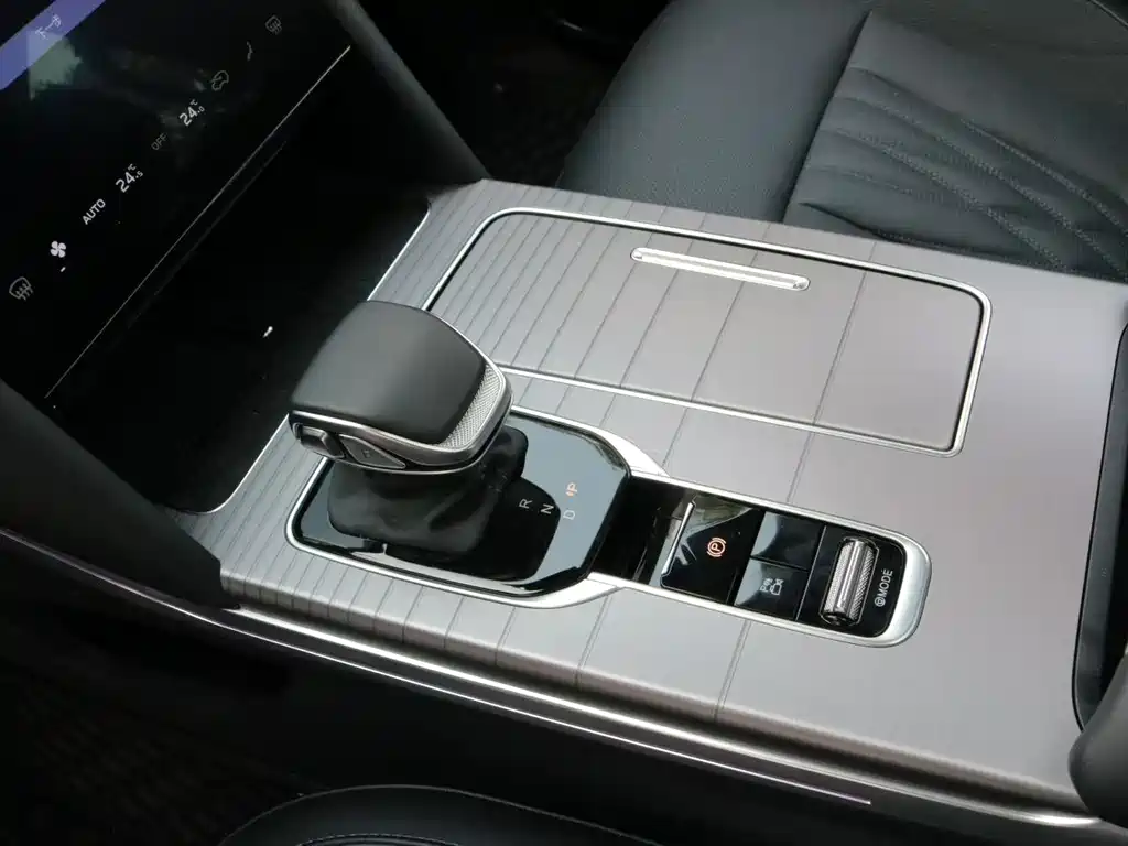 Hongqi HONGQI HS7 PHEV