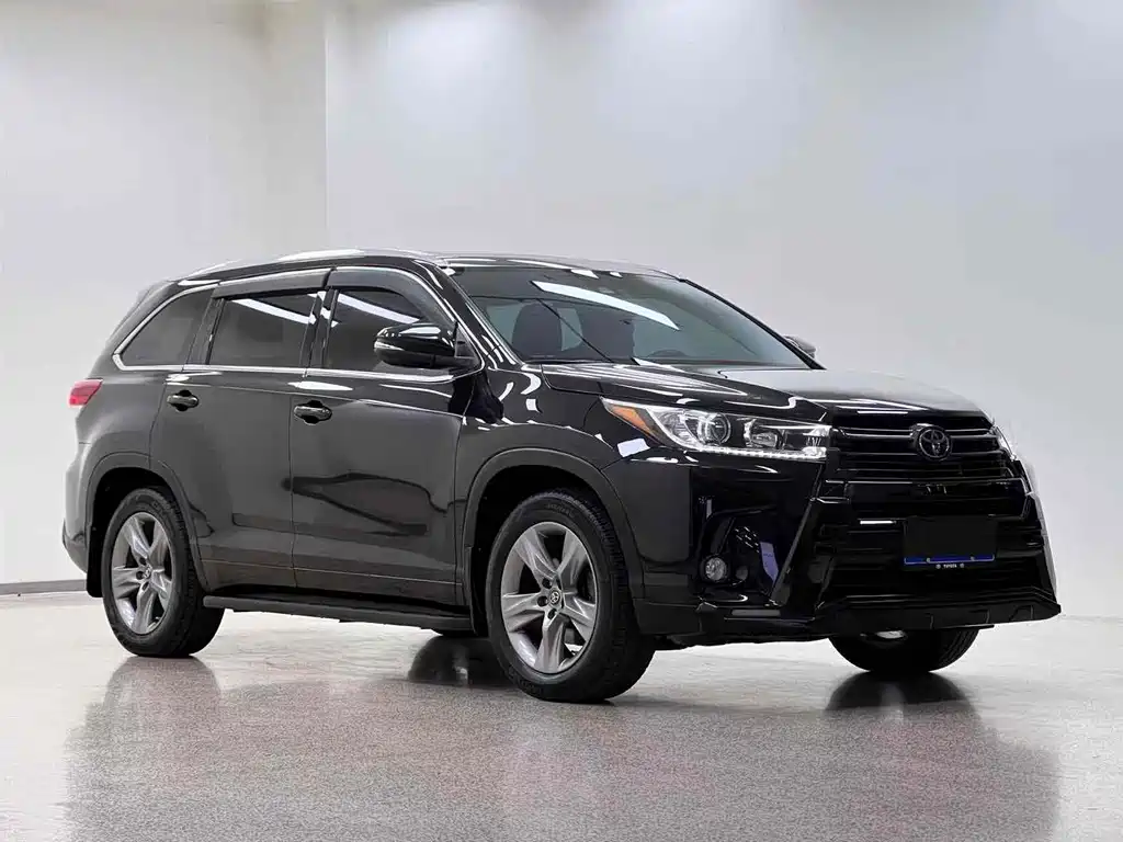 TOYOTA HIGHLANDER