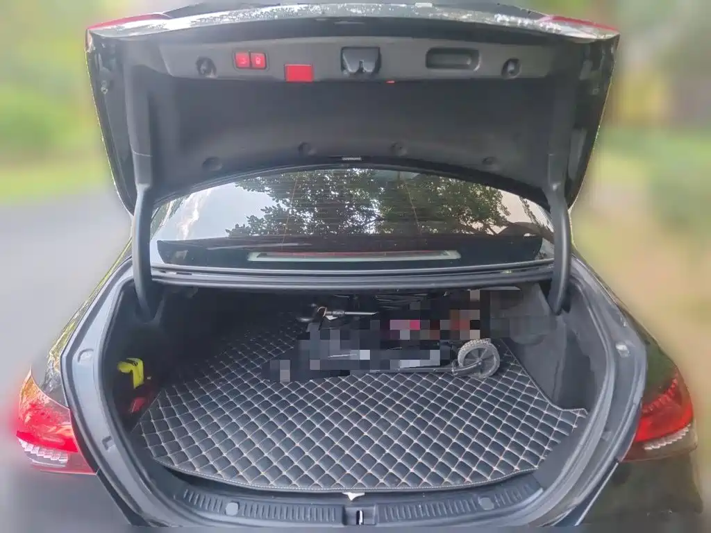 Mercedes-Benz E-Class New Energy — миниатюра 20
