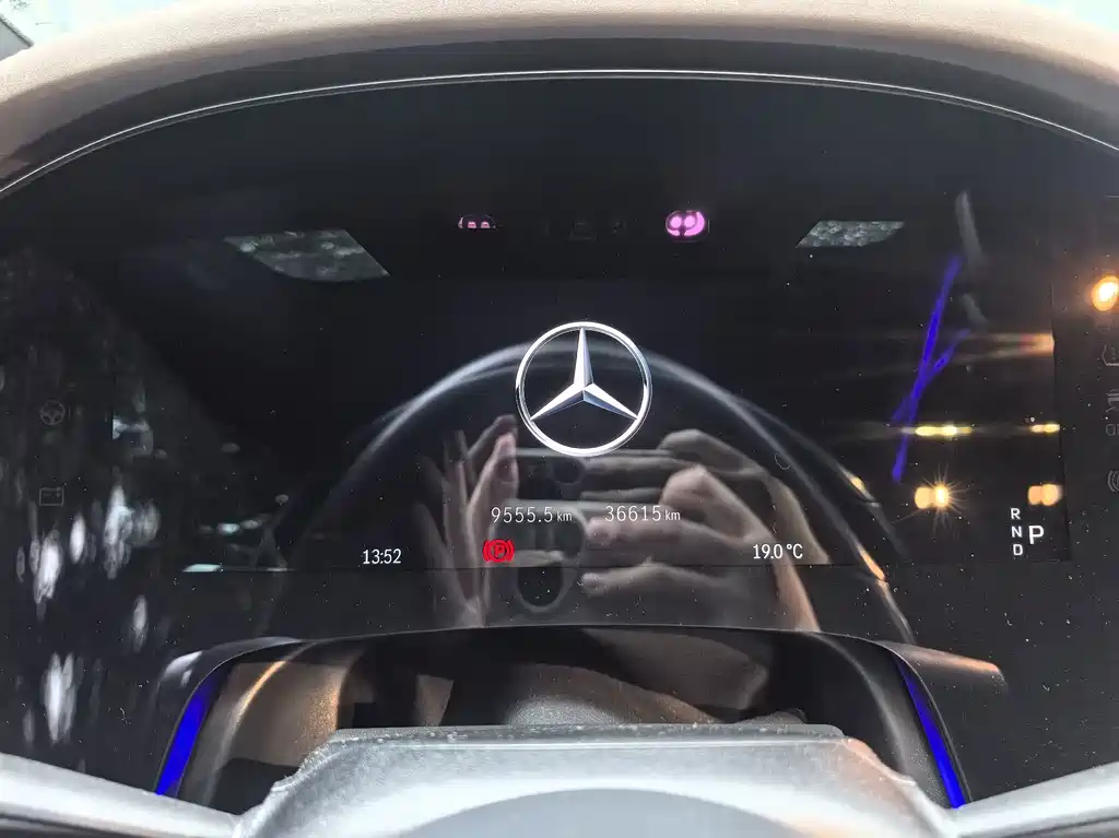 Mercedes-Benz EQS — миниатюра 10