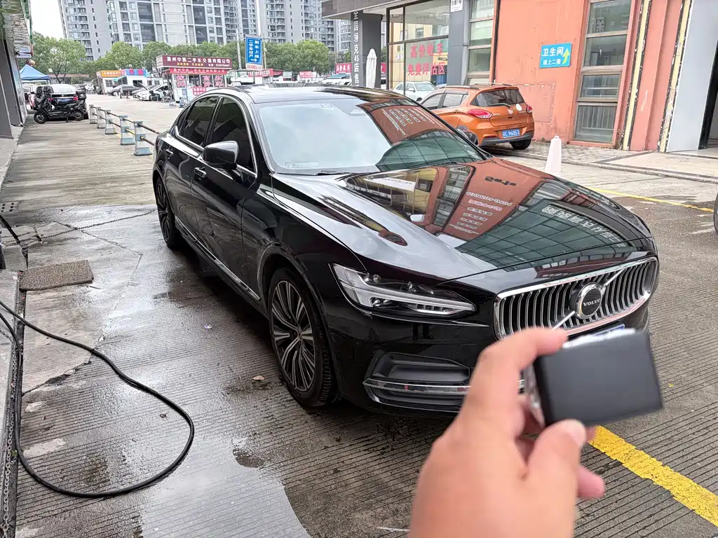 Volvo S90 — миниатюра 3