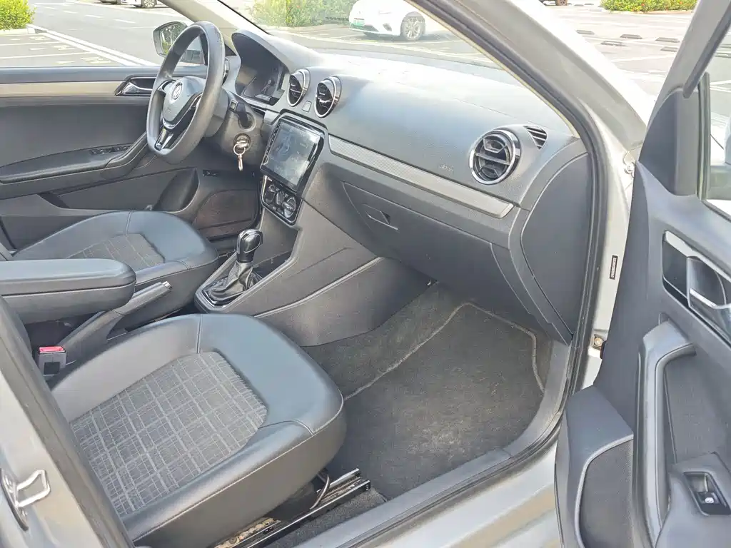Volkswagen Jetta — миниатюра 6