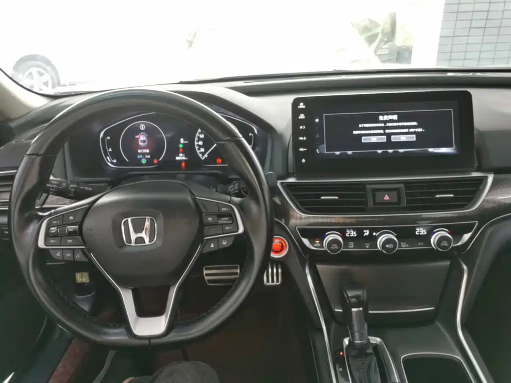 Honda Accord — миниатюра 10