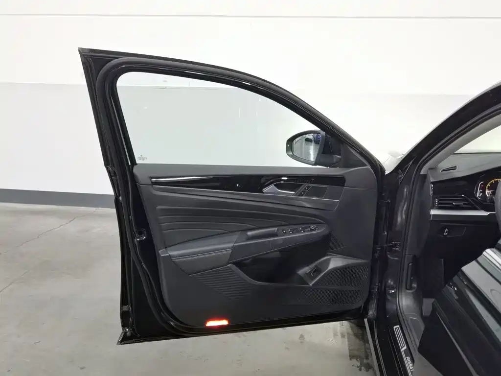 Volkswagen Passat — миниатюра 8