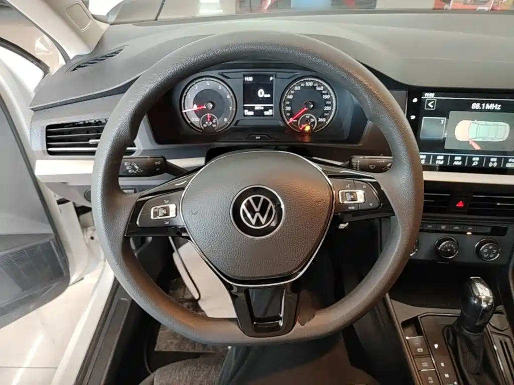 Volkswagen Lavida — миниатюра 11
