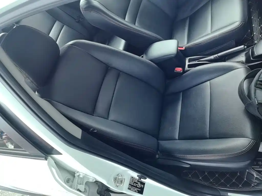 Toyota Yaris L — миниатюра 25