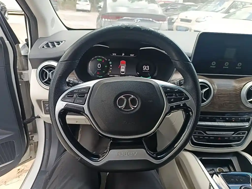 BAIC EU5 — миниатюра 11