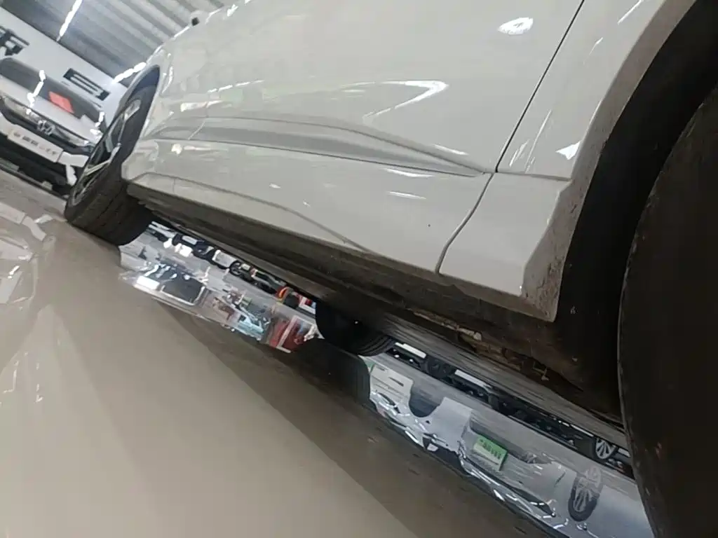 Audi Q4 e-tron — миниатюра 21