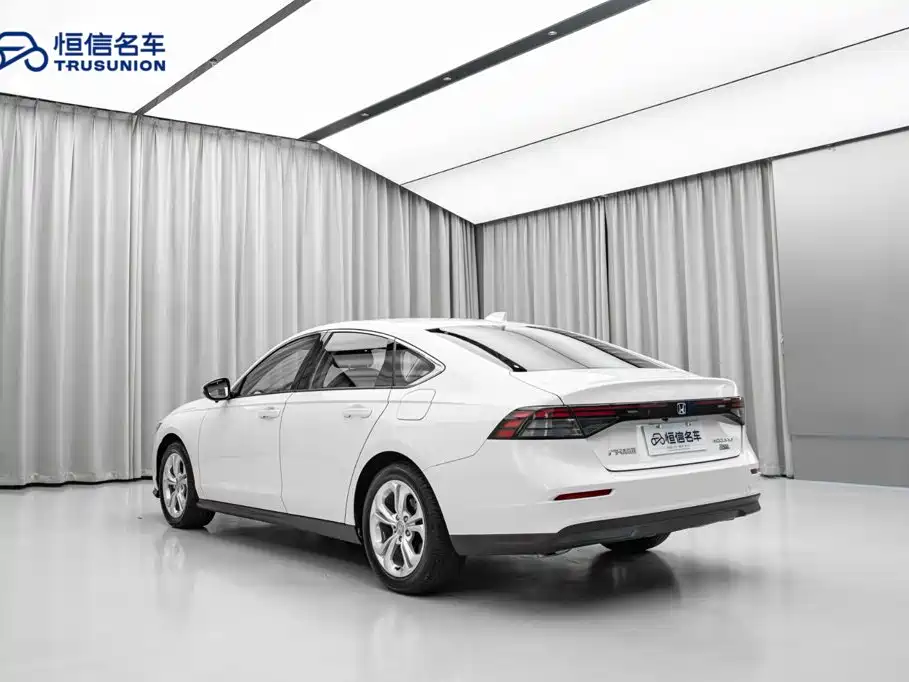 Honda Accord — миниатюра 11