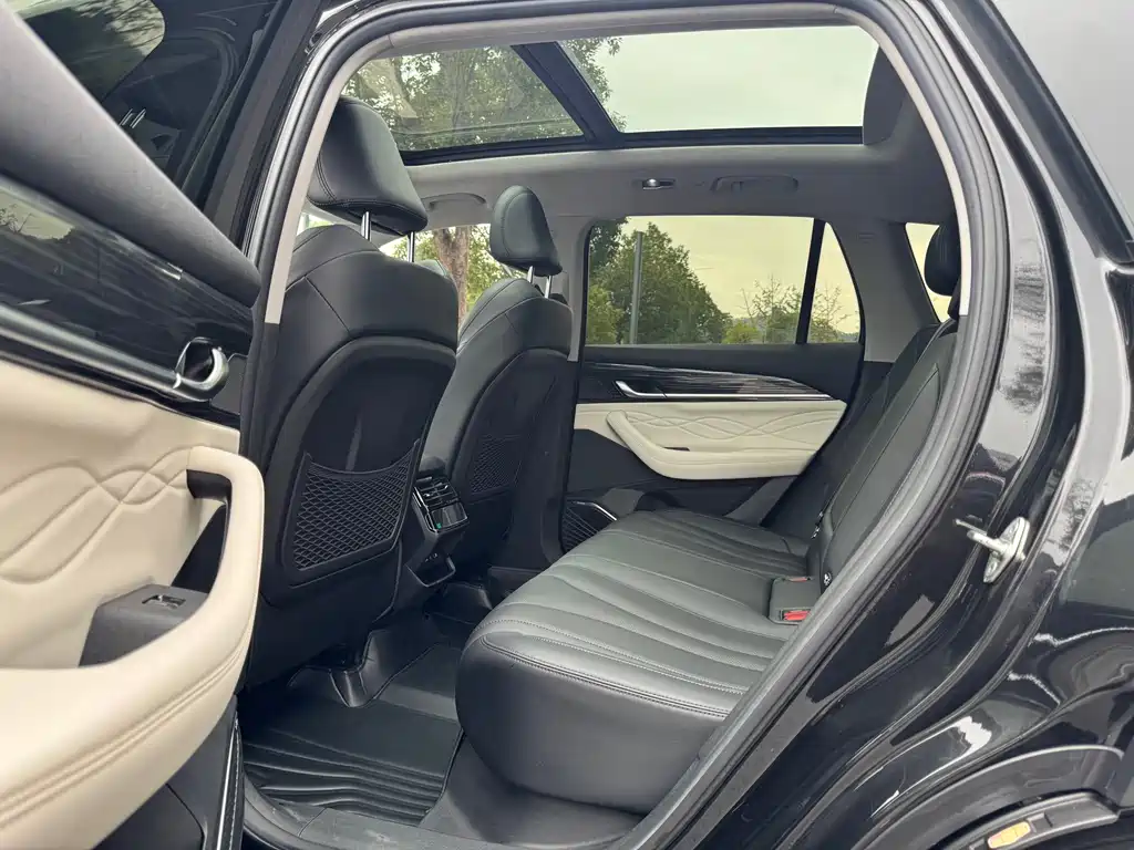 Geely Xingyue L — миниатюра 11