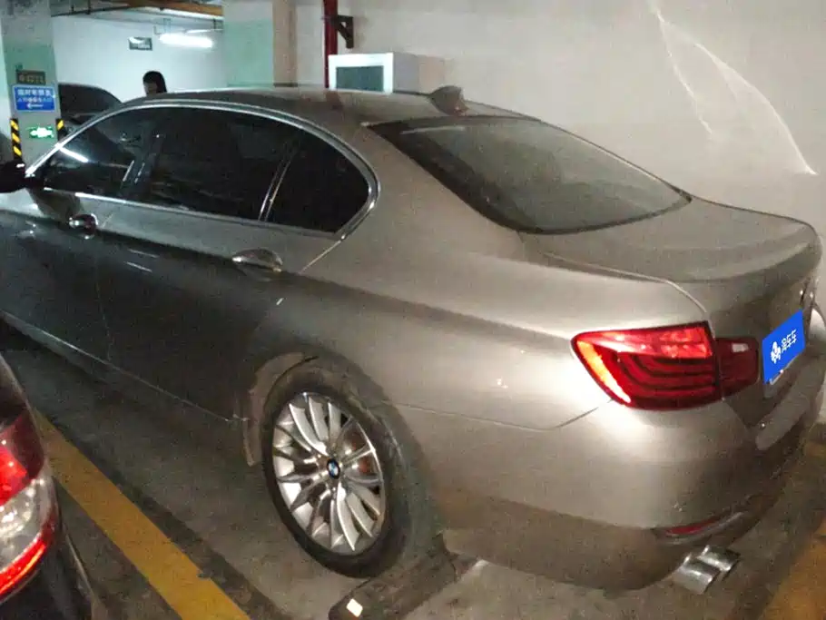 BMW 5 Series — миниатюра 3