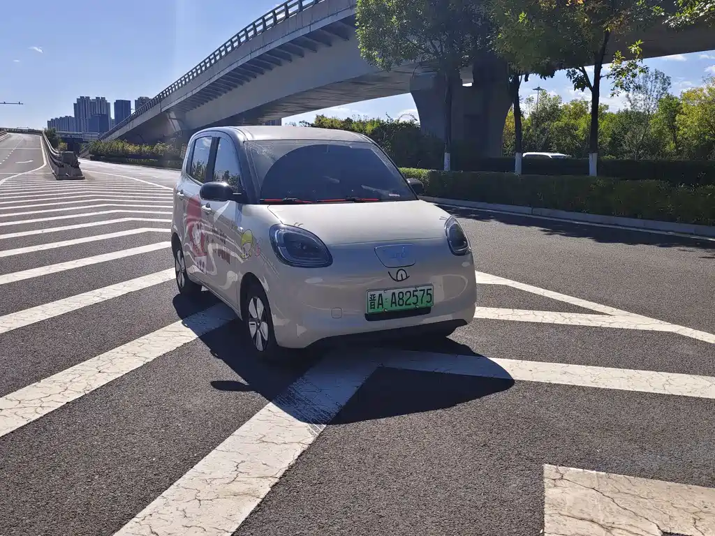 Wuling MINIEV — миниатюра 3