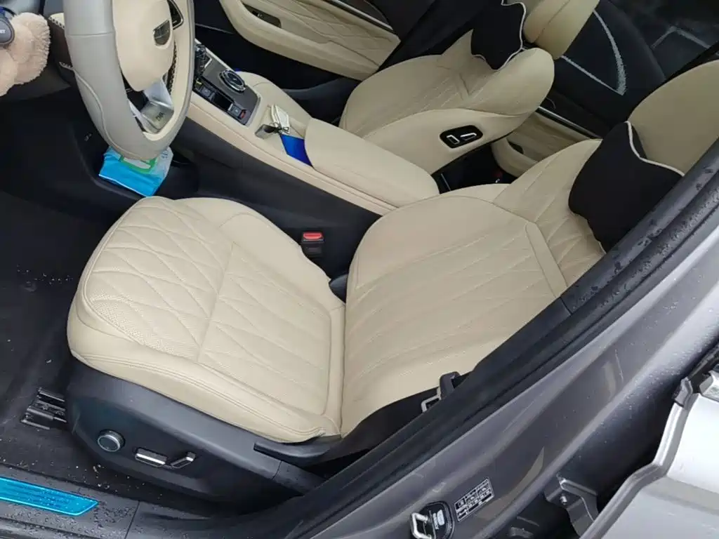 Geely Xingyue L — миниатюра 15
