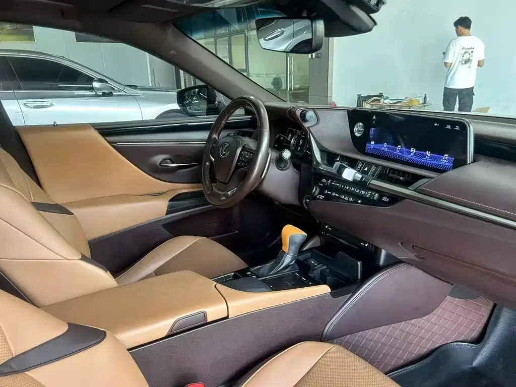 Lexus ES — миниатюра 4