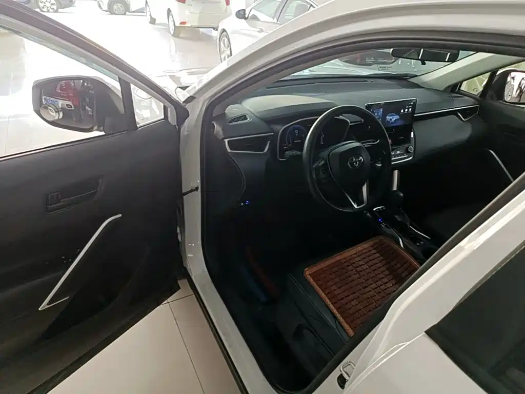 Toyota Frontlander — миниатюра 16