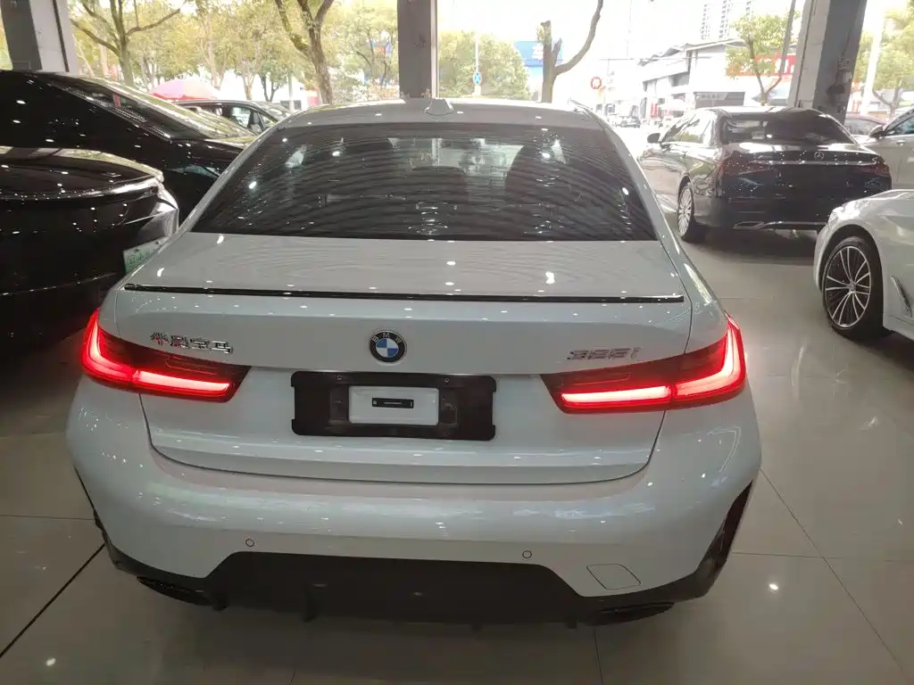 BMW 3 Series — миниатюра 13