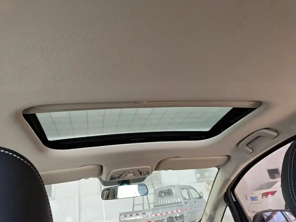 Geely Vision X3 — миниатюра 18