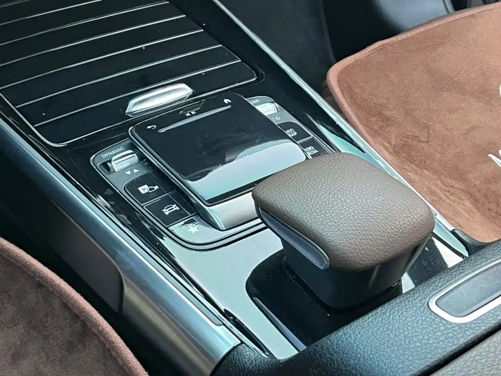 Mercedes-Benz GLB — миниатюра 21