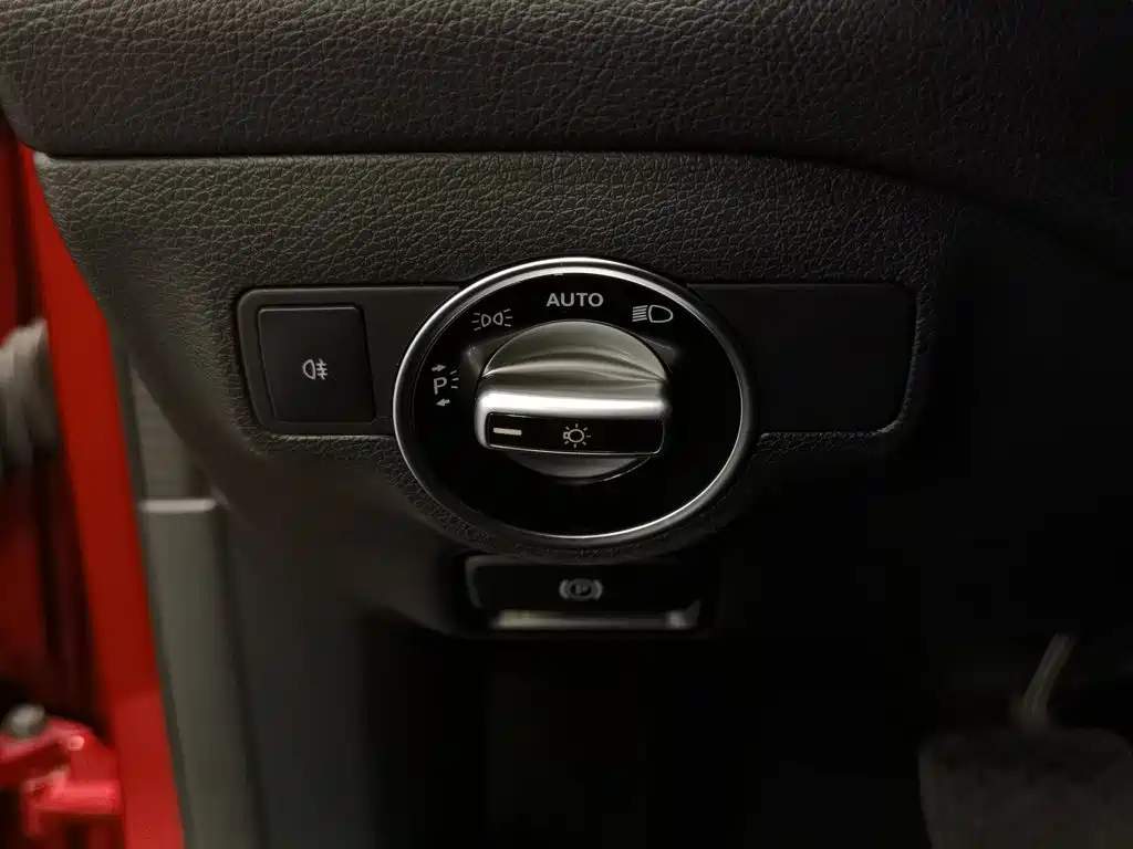 Mercedes-Benz GLA — миниатюра 21