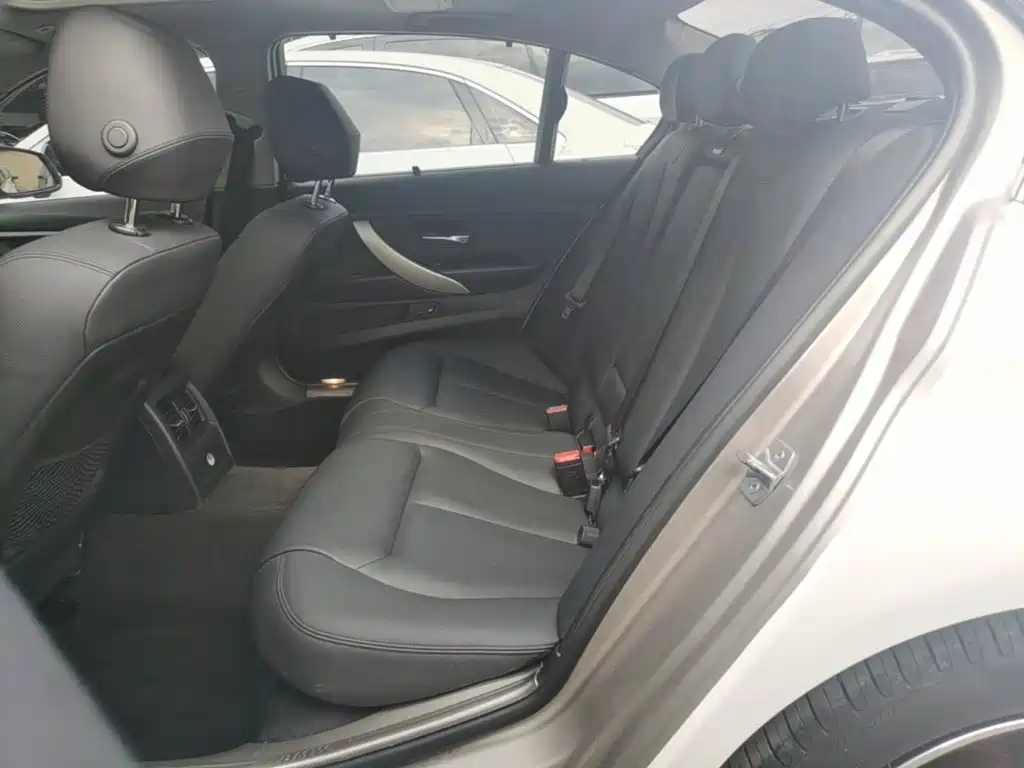 BMW 3 Series — миниатюра 17