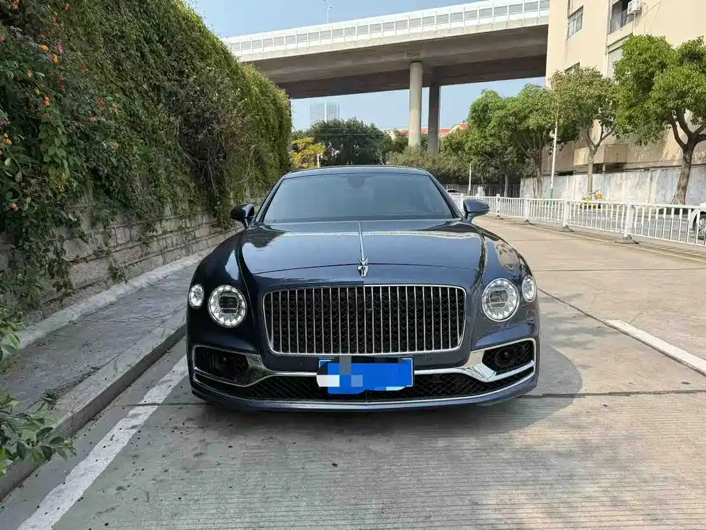 Bentley Flying Spur — миниатюра 2