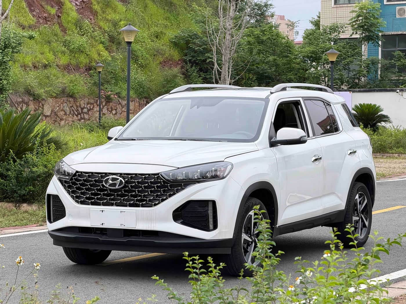 Hyundai Beijing Hyundai ix35 1.4 л 2022 г. Белый, пробег 26000 км
