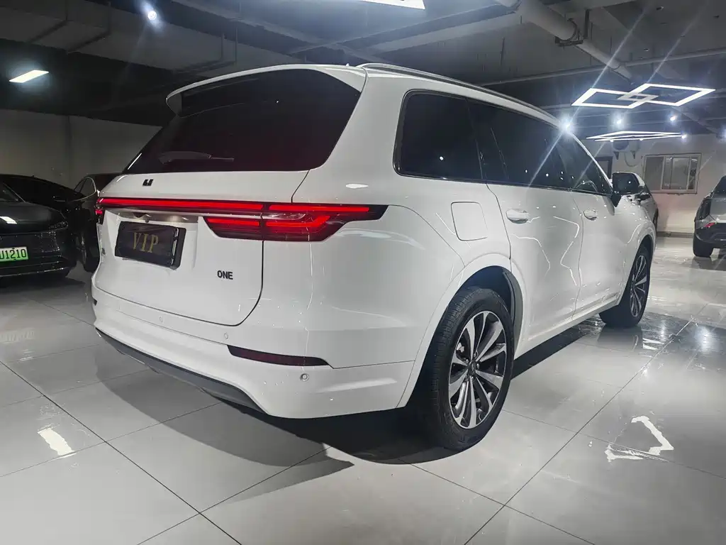 Li Auto Li ONE — миниатюра 4
