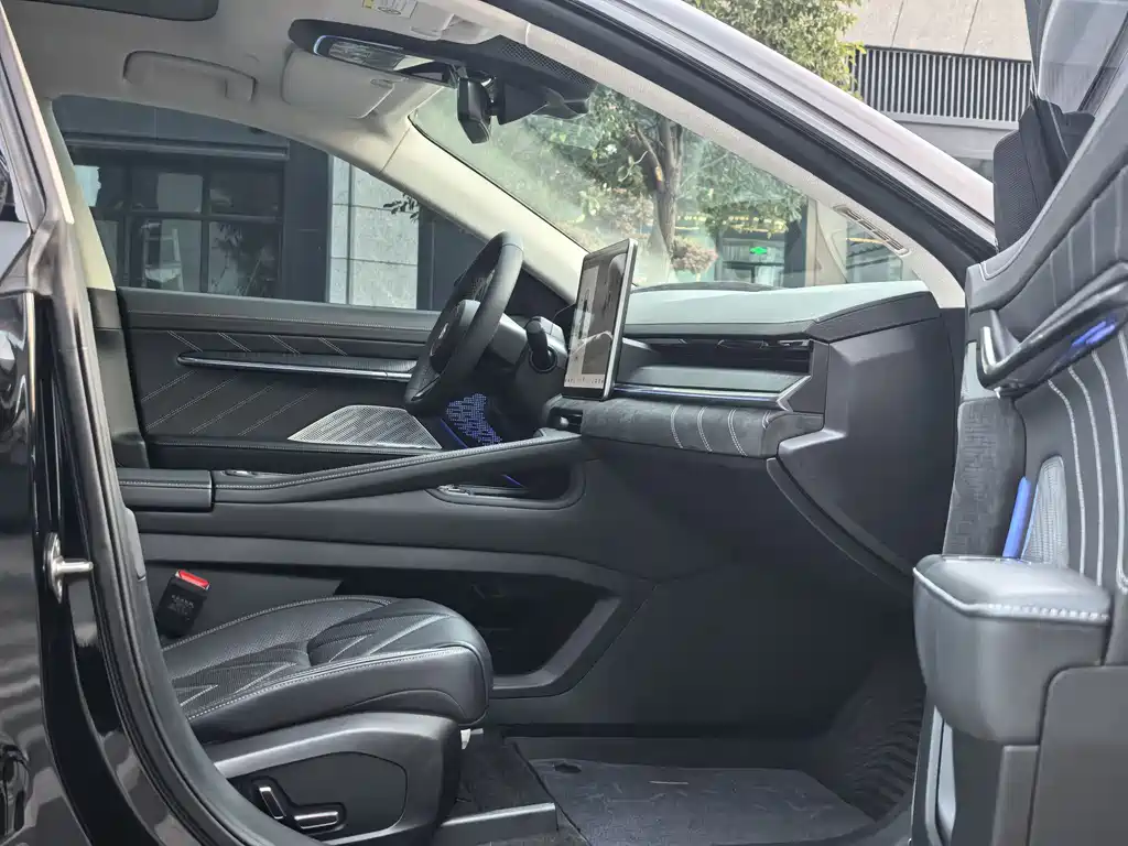 ZEEKR EXTREME KRYPTON 001