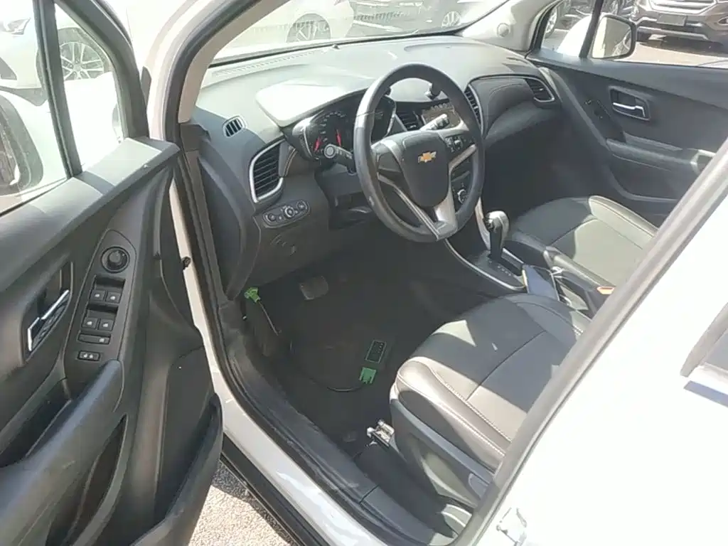 Chevrolet Trax — миниатюра 16