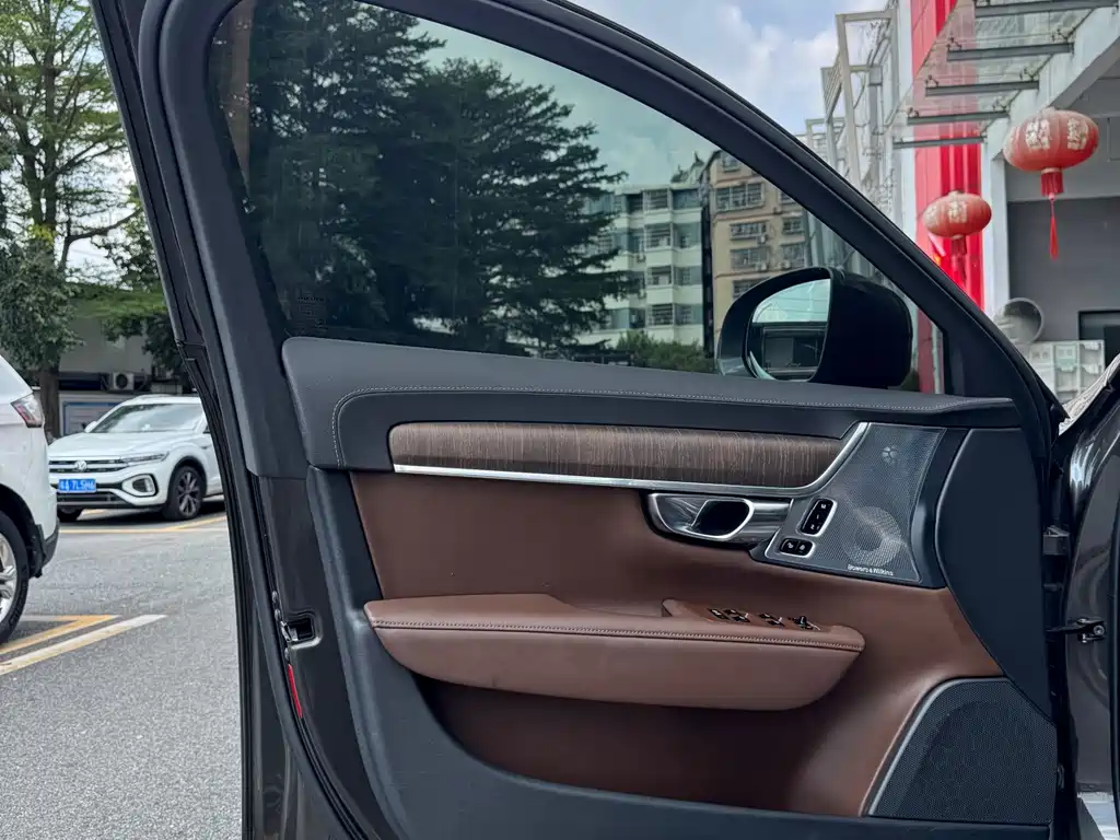 Volvo V90 — миниатюра 6