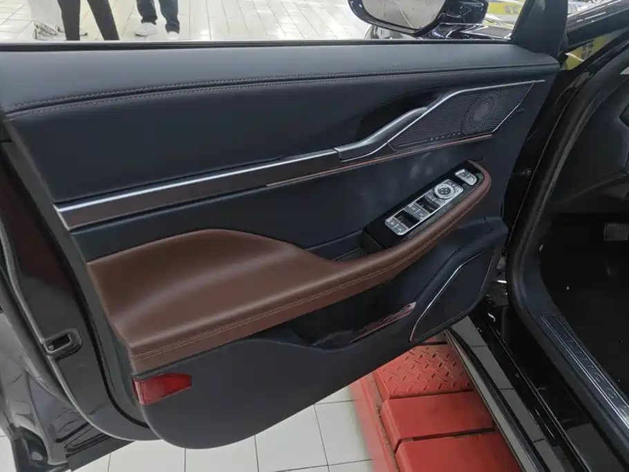 Lincoln Z — миниатюра 7
