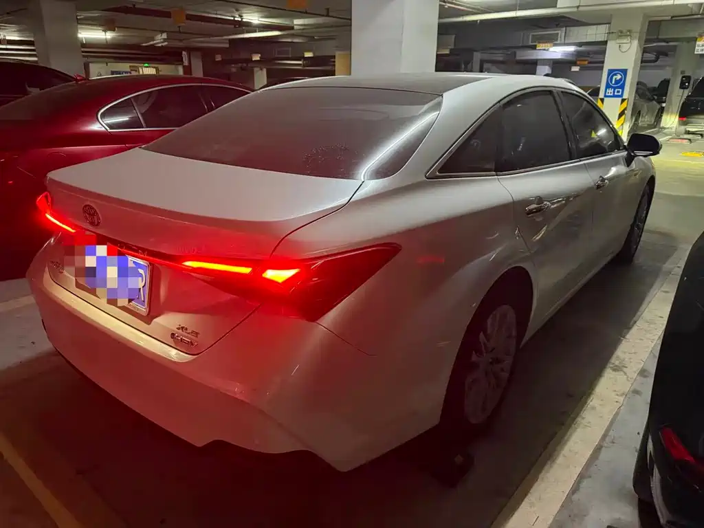 Toyota Avalon — миниатюра 6