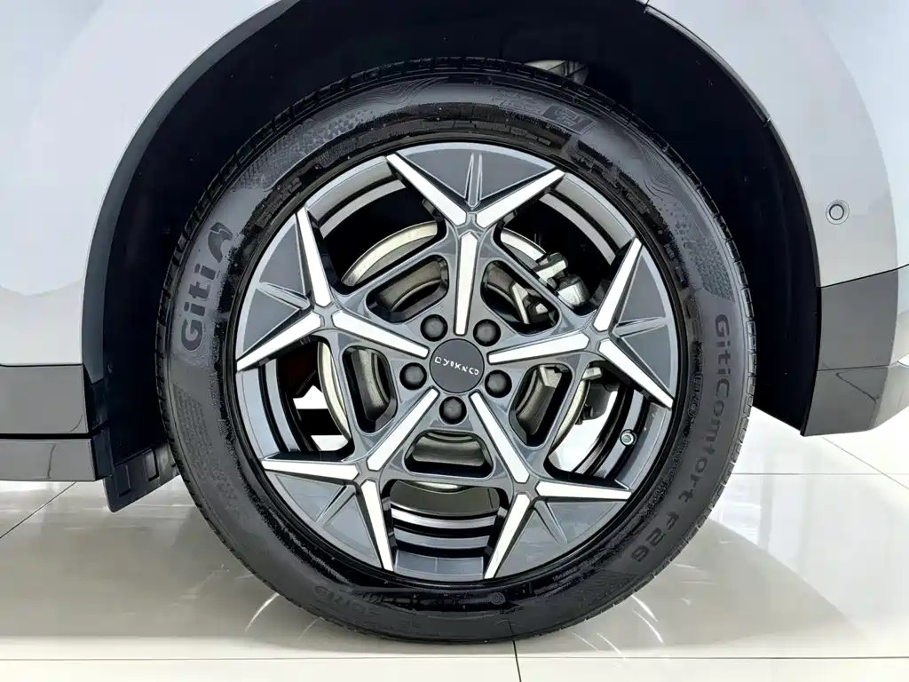 Lynk & Co 20 — миниатюра 23