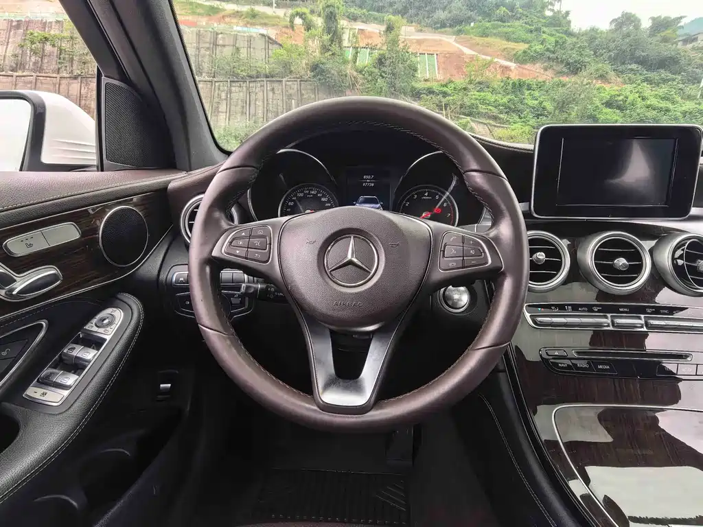 Mercedes-Benz GLC — миниатюра 24