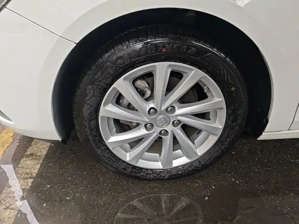 Buick Verano — миниатюра 23