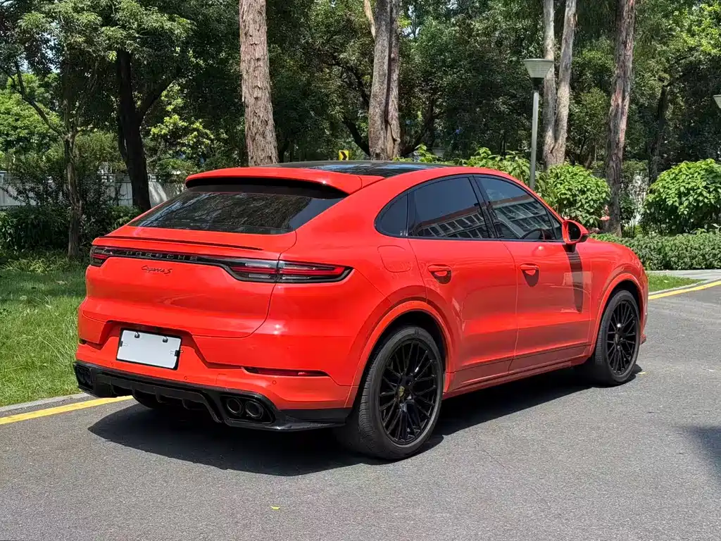 Porsche Cayenne — миниатюра 14