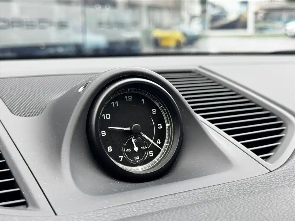 Porsche Macan — миниатюра 13