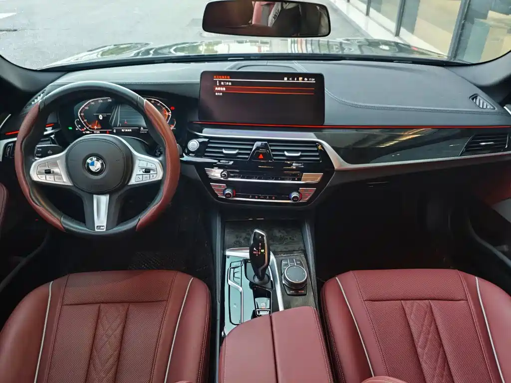 BMW 5 Series — миниатюра 8