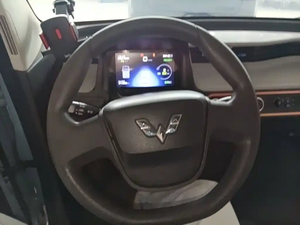 Wuling MINIEV — миниатюра 11