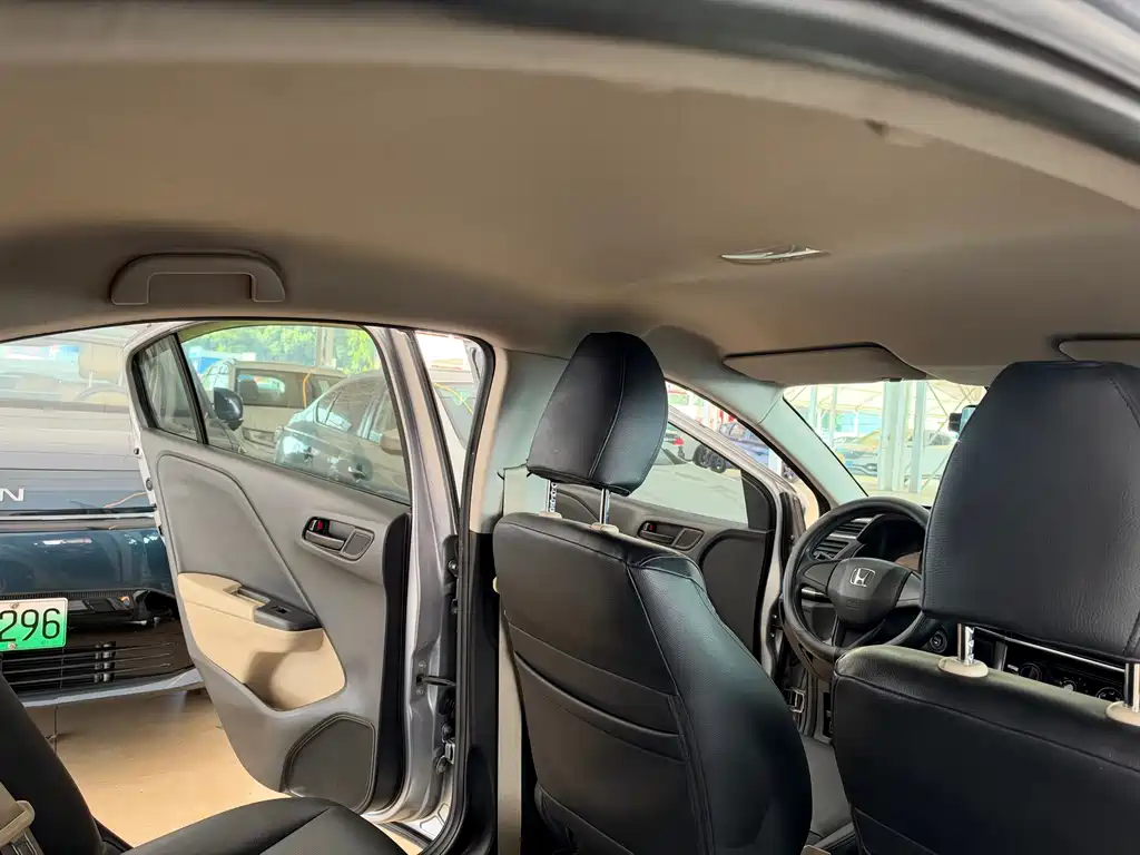 Honda City — миниатюра 25