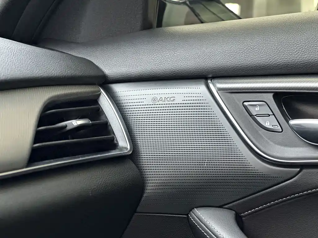 Cadillac CT5 — миниатюра 17