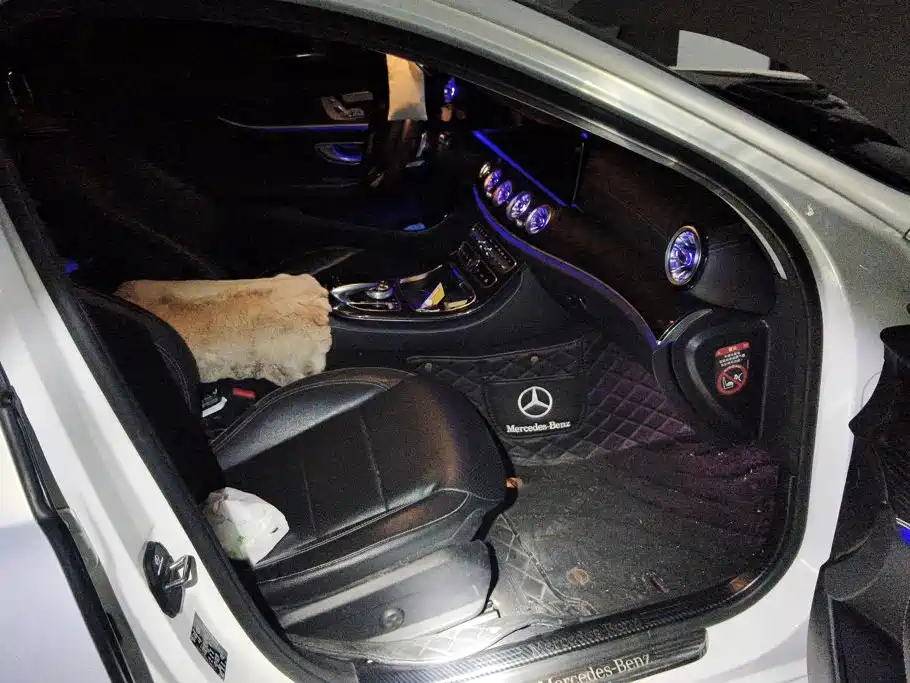 Mercedes-Benz E-Class — миниатюра 8