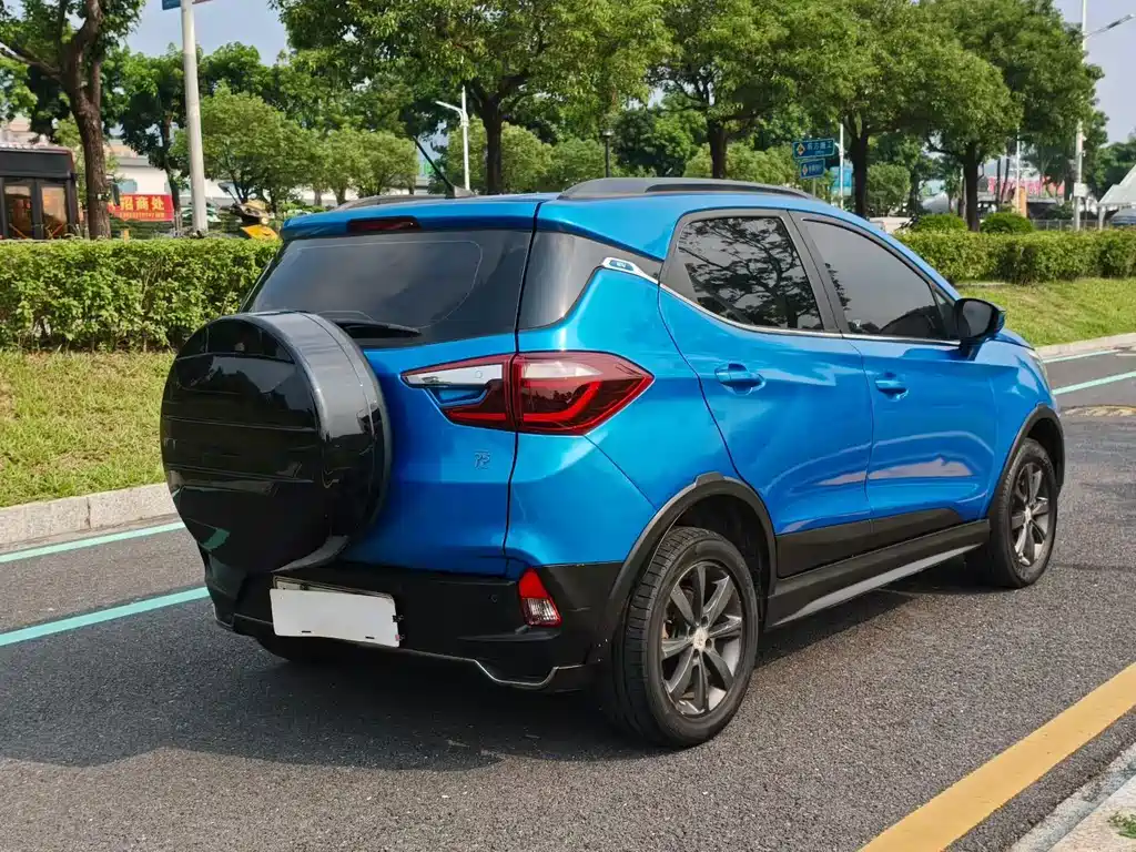 BYD Yuan EV — миниатюра 6