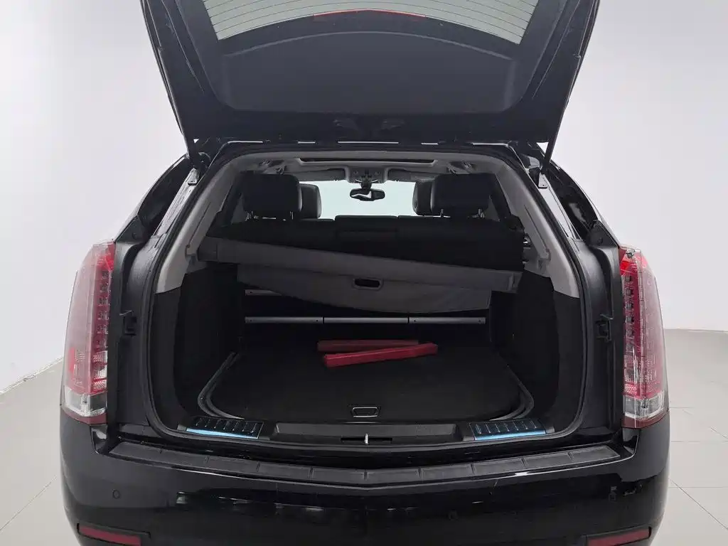 Cadillac SRX — миниатюра 16
